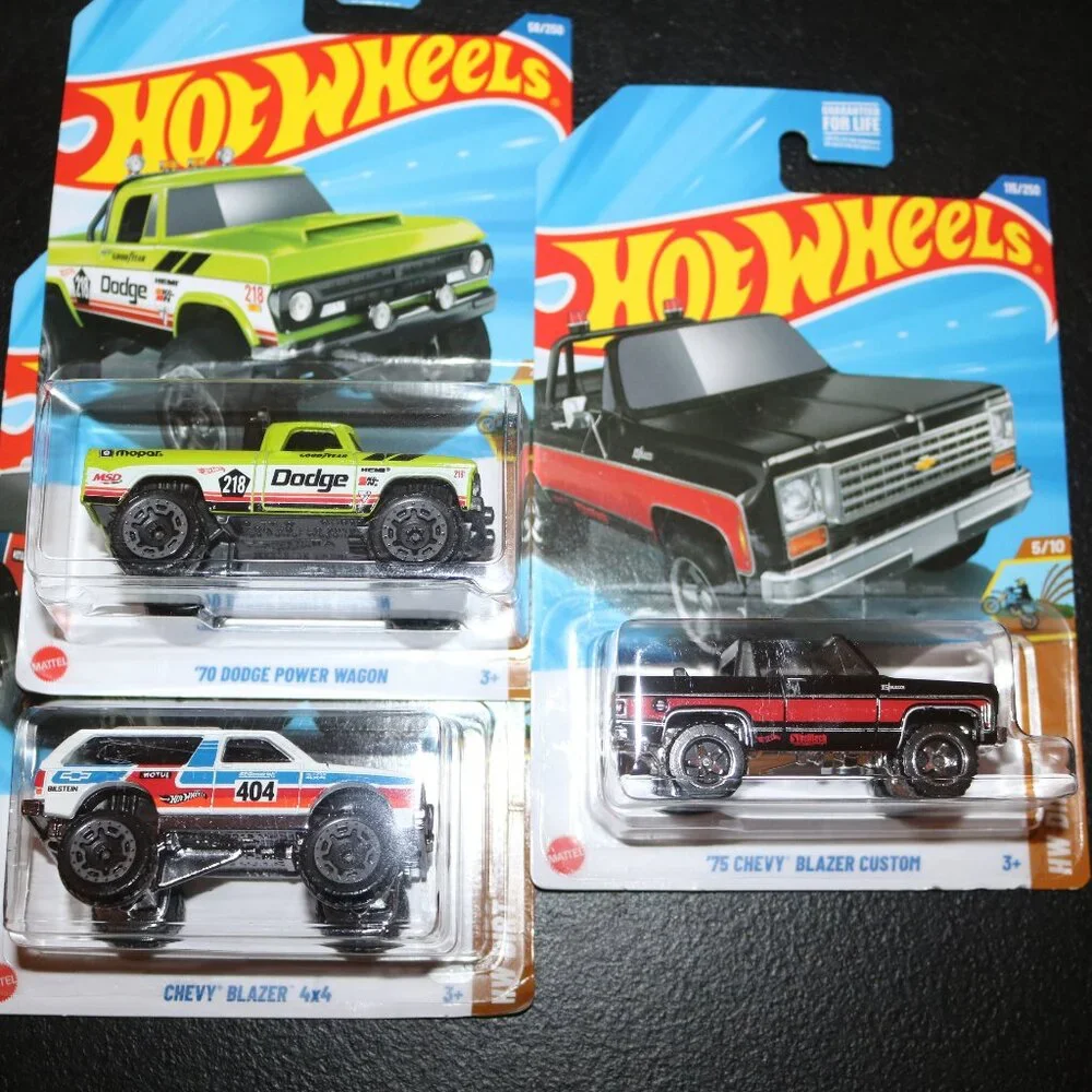 Hot Wheels Dirt lot of 3 brand new